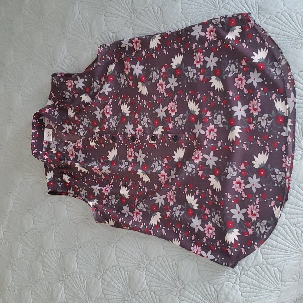 Cabi #5210--fiesta floral plaza top